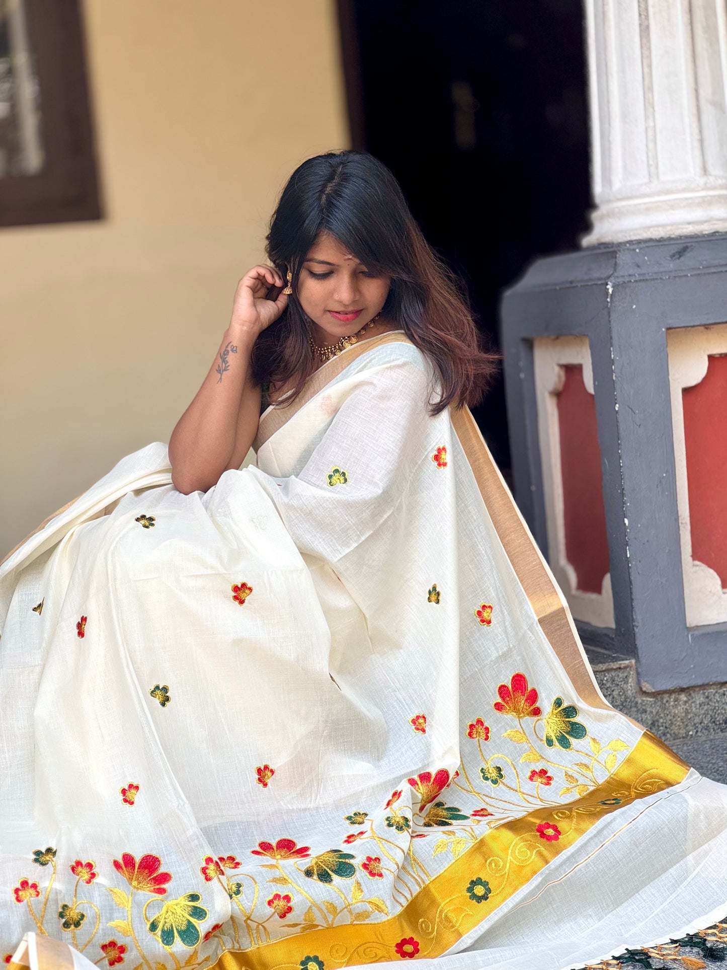 Cotton Embroidery Set Saree – Elegant Lightweight Traditional Wear for Women