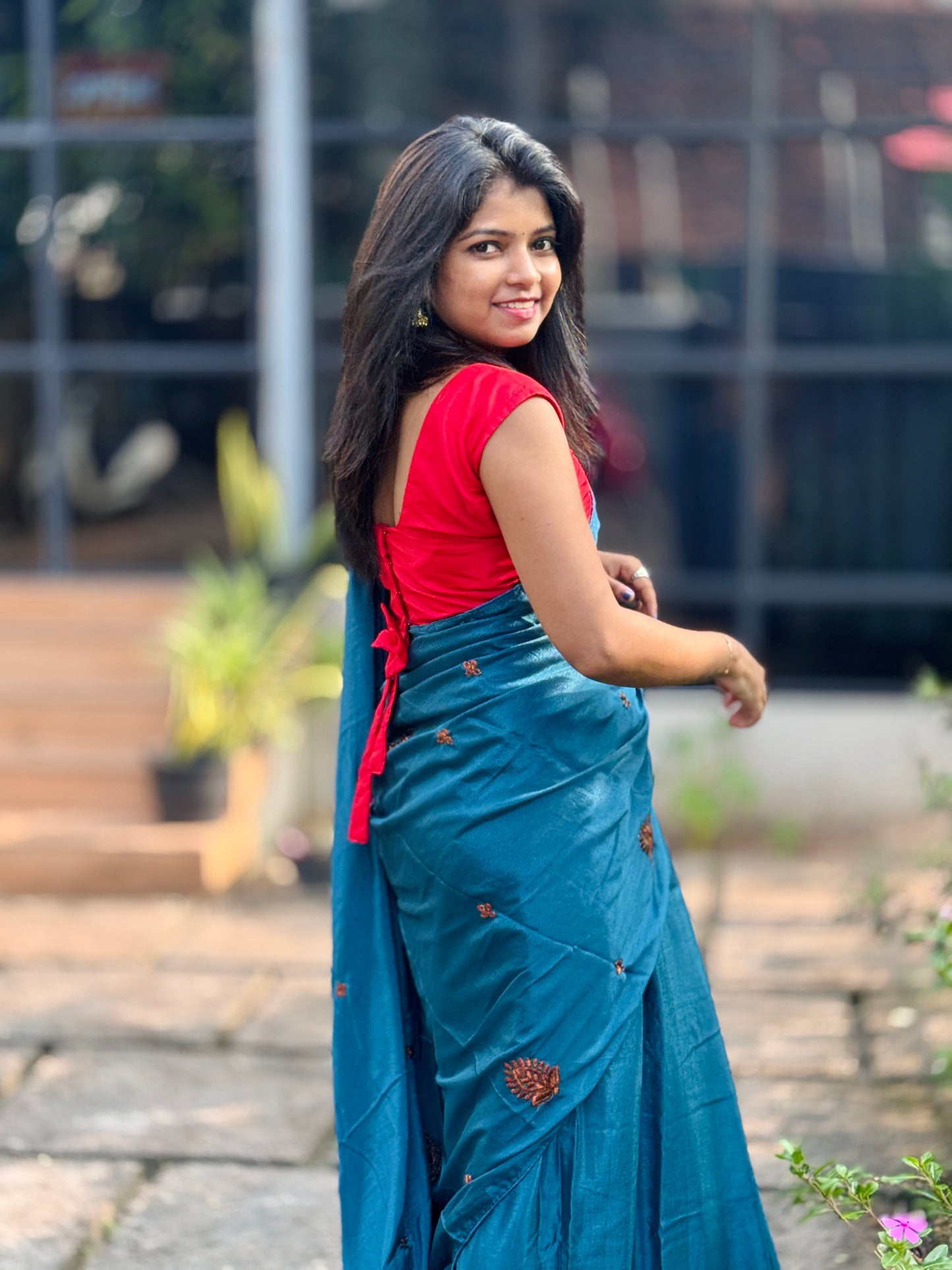Premium Blue Crepe Saree – Lightweight Stylish Daily & Party Wear for Women