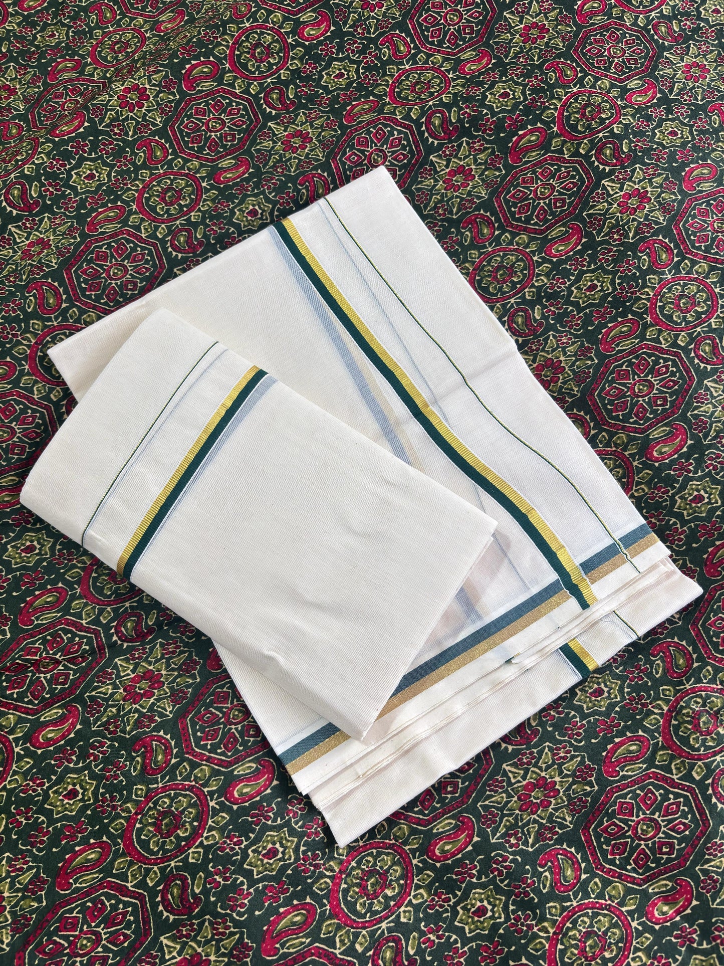Pulyilakara with Kasavu Single Set Mundu