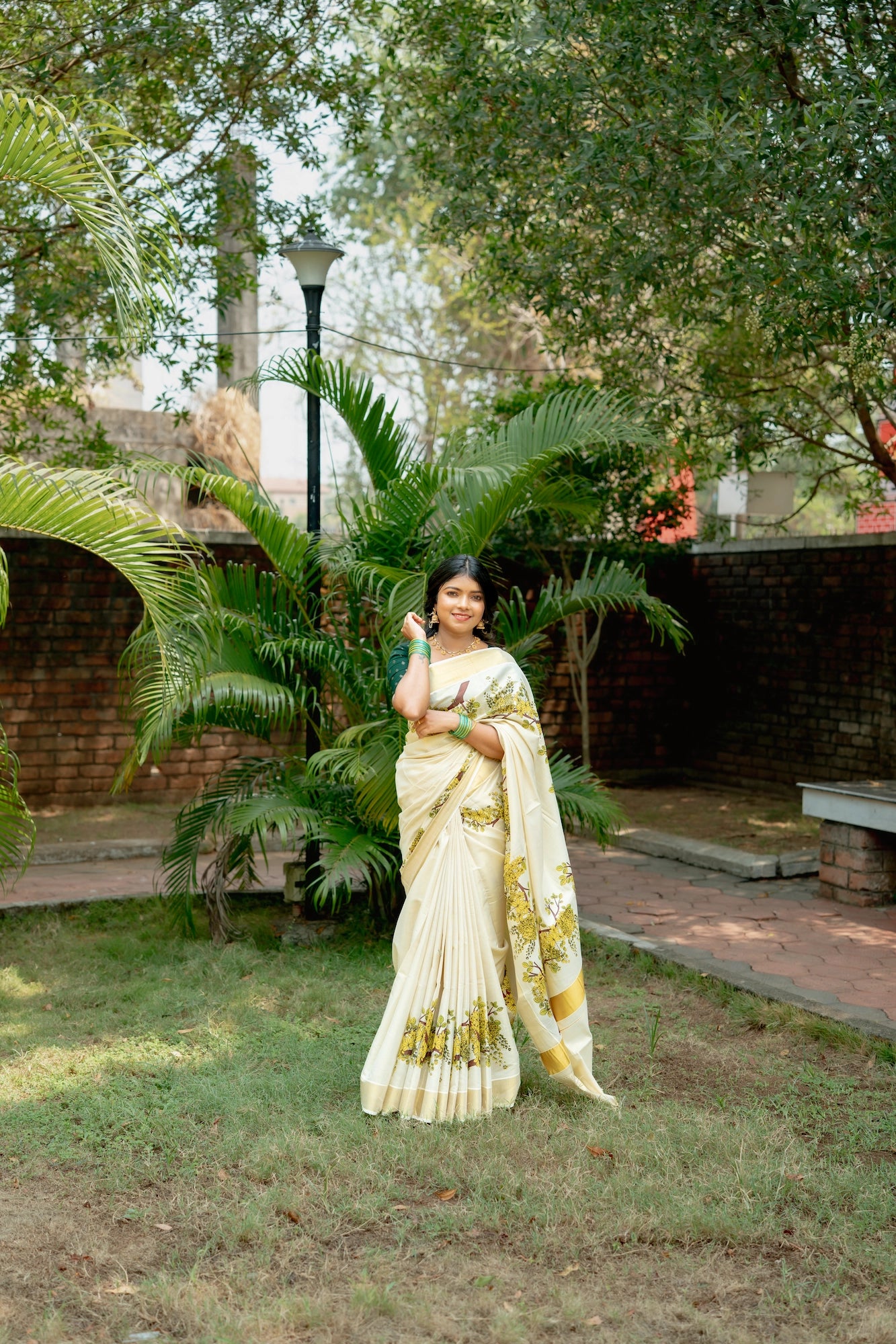 Kanikkonna Printed Tissue Saree