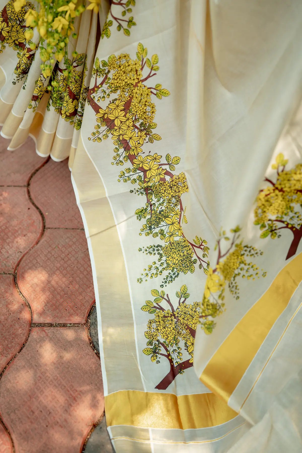 Kanikkonna Printed Tissue Saree