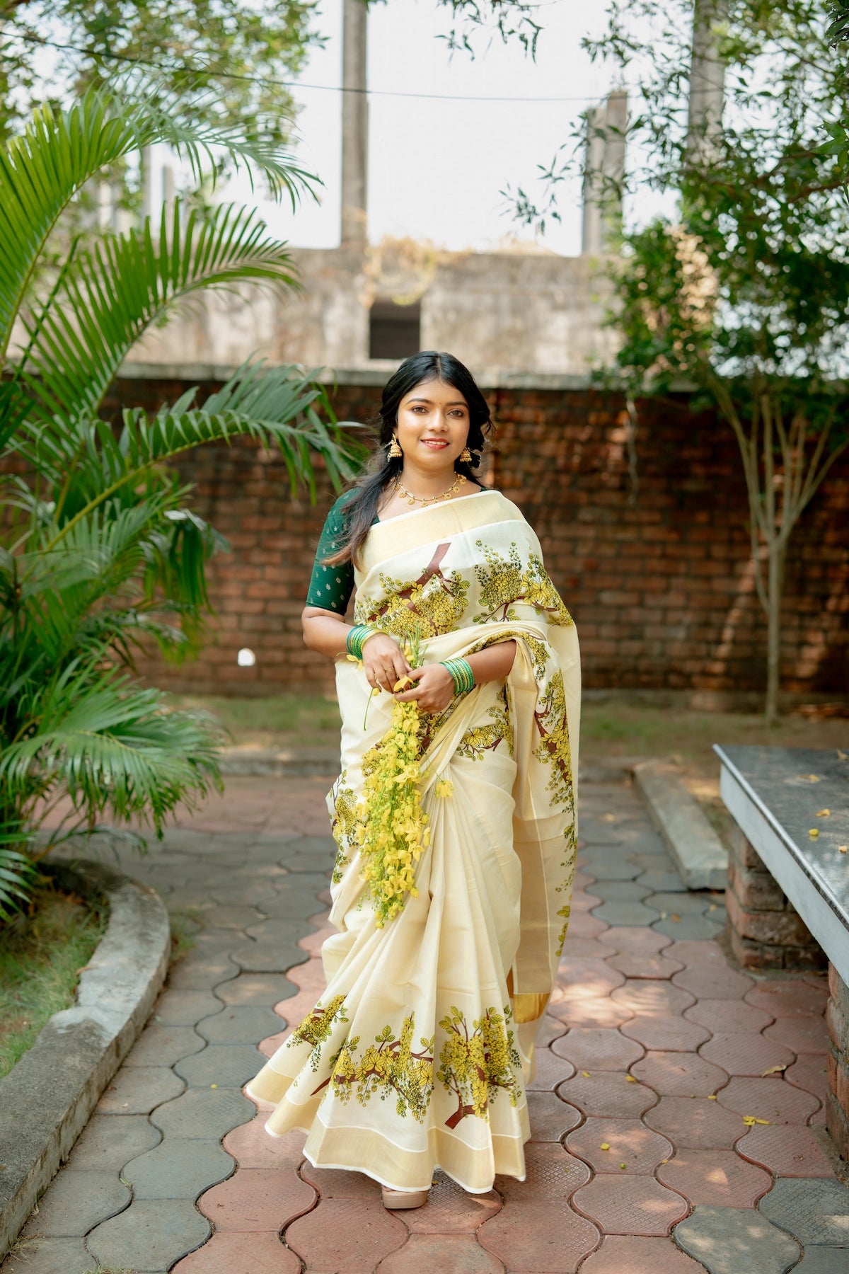 Kanikkonna Printed Tissue Saree